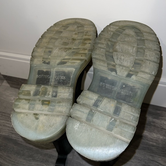 Bottega Veneta Chelsea Boot - Picture 4 of 7